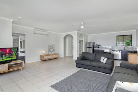 Property photo of 5/81-85 Cedar Road Palm Cove QLD 4879