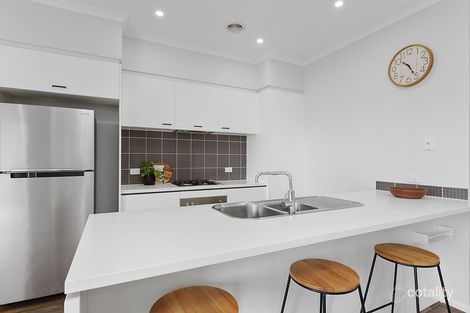 Property photo of 35 Callista Circuit Taylors Hill VIC 3037