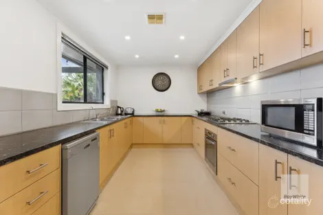 Property photo of 2 Ventnor Place Keilor Downs VIC 3038