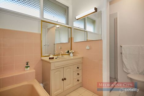 Property photo of 42 Outlook Road Mount Waverley VIC 3149