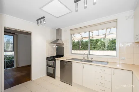 Property photo of 2 Karingal Drive Frankston VIC 3199