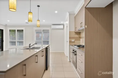 Property photo of 22 Nundroo Crescent Wollert VIC 3750
