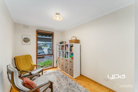 Property photo of 10 McInnes Close Sunbury VIC 3429