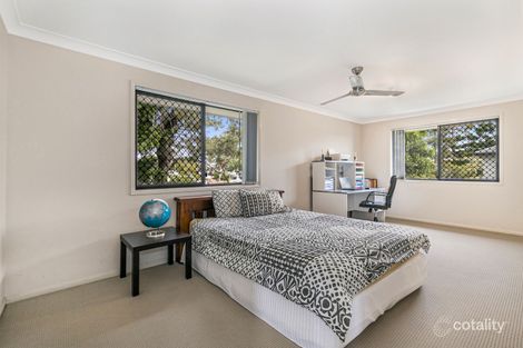 Property photo of 21 Staveley Close Sinnamon Park QLD 4073