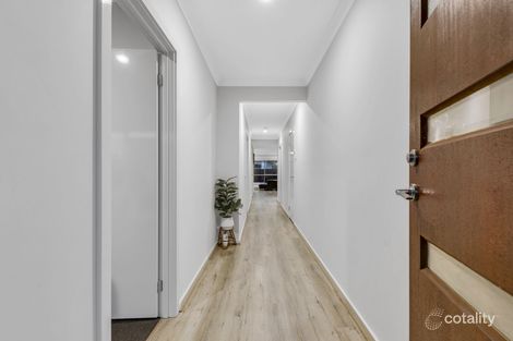 Property photo of 14 Cinder Drive Tarneit VIC 3029