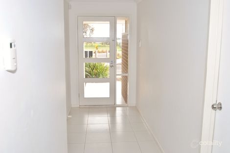 Property photo of 2 Geoffrey Terrace Tarneit VIC 3029