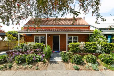 1 Woodlands Rd, Ashbury, NSW 2193