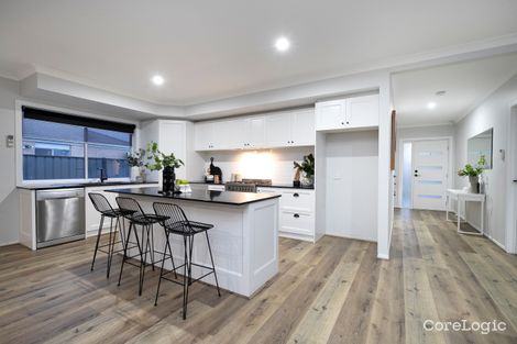 Property photo of 11 Manderston Avenue Derrimut VIC 3026