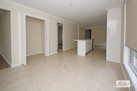 Property photo of 2/10 Wattlebird Drive Bandiana VIC 3691