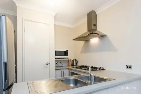 4a Richard Pl, Armadale, WA 6112