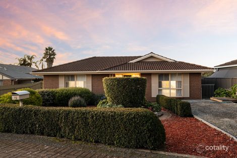 15 Richmond Gr, Onkaparinga Hills, SA 5163