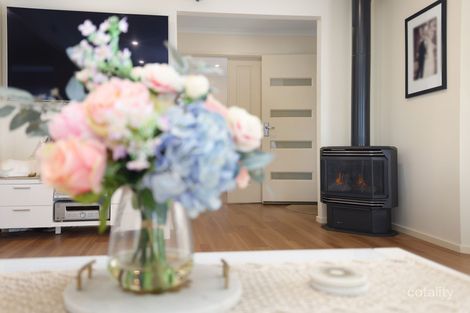 Property photo of 19 Howell Drive Berwick VIC 3806