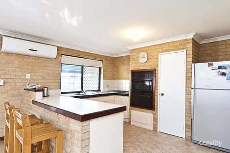 Property photo of 16 Casuarina Drive Halls Head WA 6210