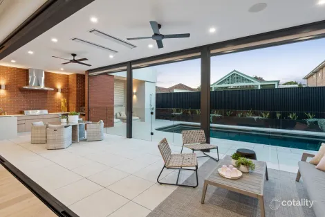 Property photo of 42 Shaw Street Niddrie VIC 3042