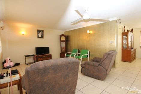 Property photo of 21 Brady Street Avenell Heights QLD 4670