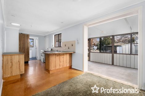 Property photo of 3 Perrier Place Kelso NSW 2795