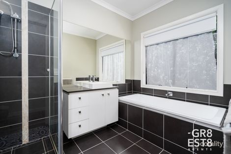 Property photo of 45 Sussex Avenue Cranbourne North VIC 3977