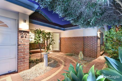 Property photo of 27 Allanbi Circle Carramar WA 6031