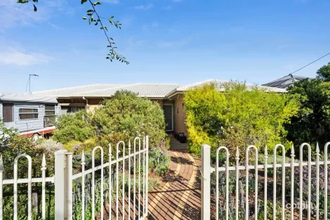 Property photo of 15 Wodonga Avenue Loxton SA 5333