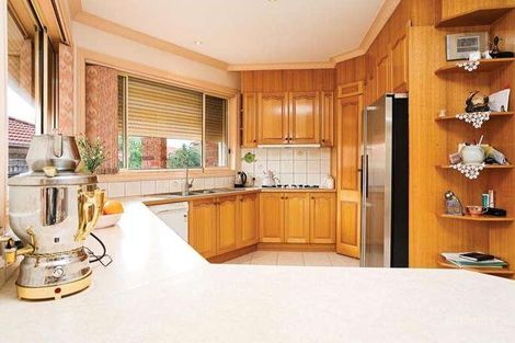 Property photo of 32 Dowding Close Fawkner VIC 3060