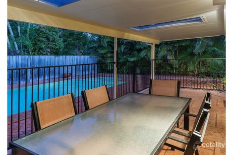 Property photo of 35 Lakeshore Drive Helensvale QLD 4212
