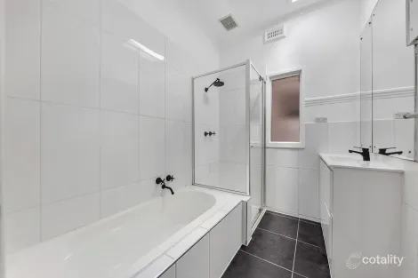 Property photo of 66 Millers Road Brooklyn VIC 3012