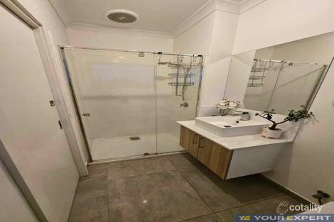 Property photo of 4B Sylvanwood Crescent Narre Warren VIC 3805