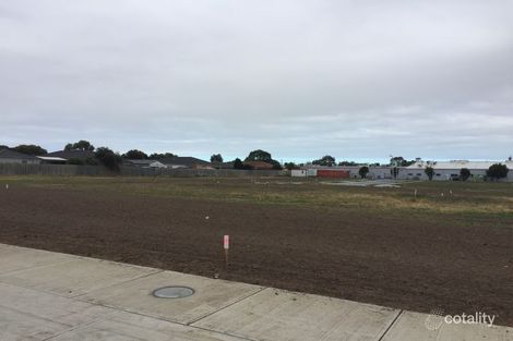 Property photo of 24 Isla Circuit Narre Warren South VIC 3805