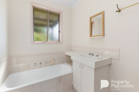 Property photo of 5 Lowe Street Kangaroo Flat VIC 3555