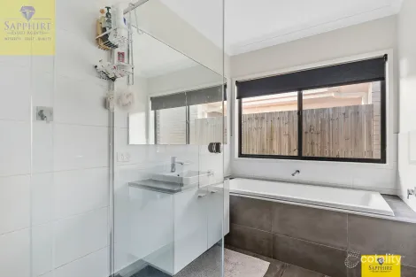 Property photo of 5 Locke Crescent Baringa QLD 4551