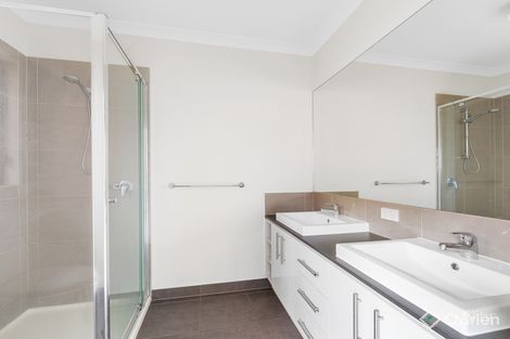Property photo of 45 Signal Circuit Aintree VIC 3336