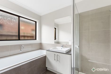 Property photo of 45 Signal Circuit Aintree VIC 3336