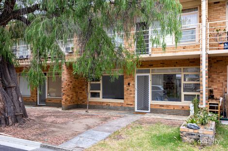 4/17 Macfarlane St, Glenelg North, SA 5045