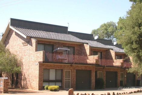 2/230 Wakaden St, Griffith, NSW 2680