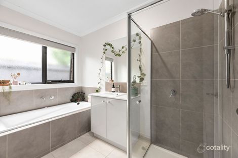 22 Lampard St, Armstrong Creek, VIC 3217