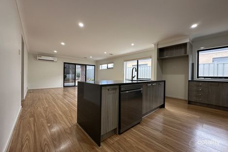 Property photo of 10 Caspar Place Maddingley VIC 3340