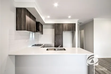 Property photo of 18 Anakin Walk Officer VIC 3809