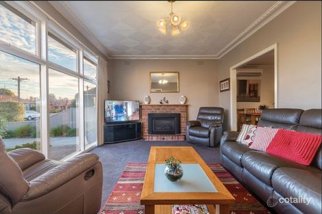 Property photo of 10 Fisher Street Wendouree VIC 3355