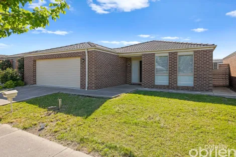 26 Cumberland Dr, Pakenham, VIC 3810