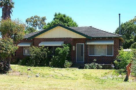 4 Peters Pl, Morley, WA 6062