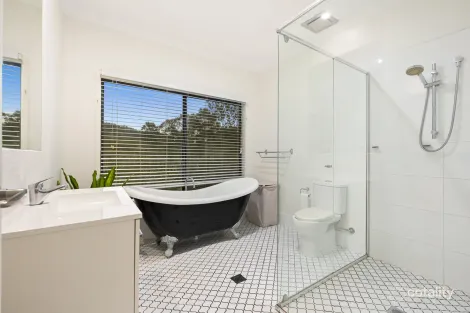 Property photo of 43 Boogard Place Clagiraba QLD 4211