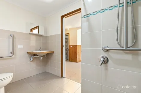 Property photo of 14 Avalon Drive Rosebud VIC 3939