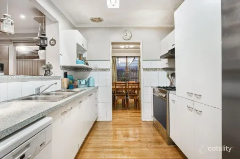 Property photo of 4 Thwaites Road Pakenham VIC 3810