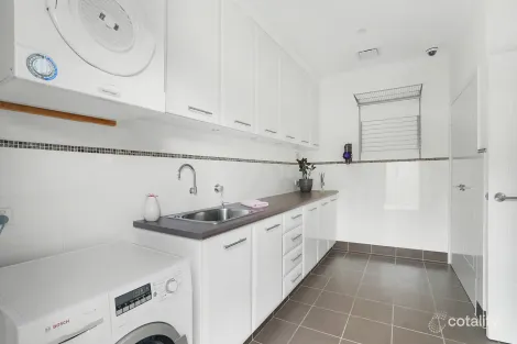 Property photo of 11 Sunrose Link Stirling WA 6021