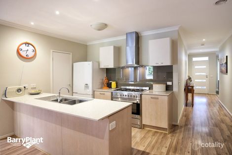 Property photo of 4 Ben Loman Circuit Craigieburn VIC 3064