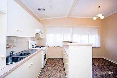 Property photo of 13 Lily Avenue Seaton SA 5023