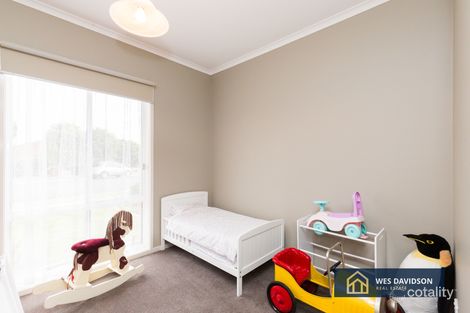 Property photo of 13 De Castella Drive Horsham VIC 3400
