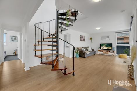 Property photo of 8 Curlew Close Melton VIC 3337