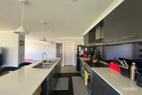 Property photo of 61 Gateway Road Warrnambool VIC 3280