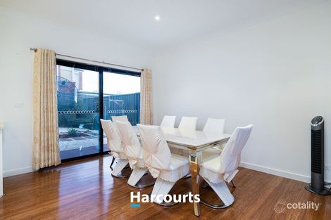 Property photo of 11 Oakgrove Drive Narre Warren South VIC 3805